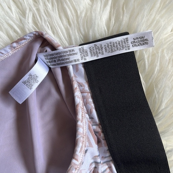 PINK/Victoria’s Secret bundle - Picture 14 of 16